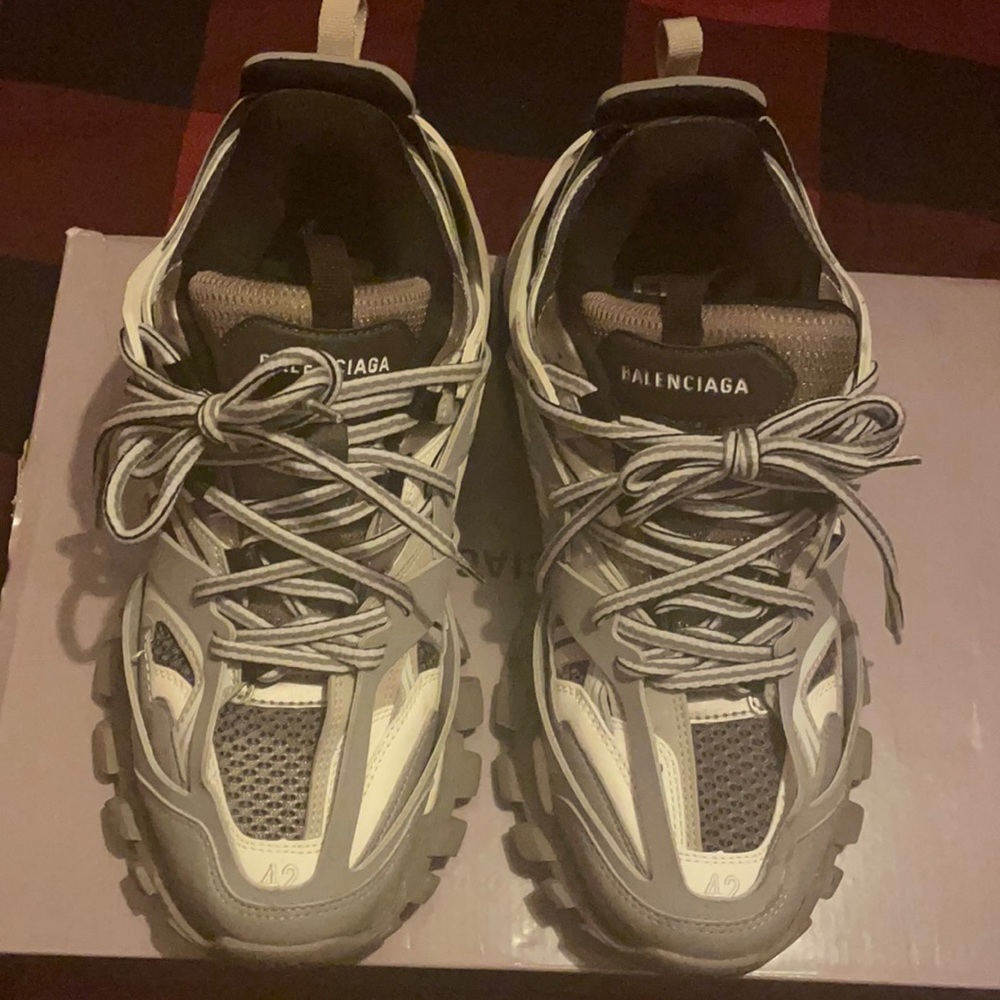 Grey balenciaga sz 42 worn 2 times